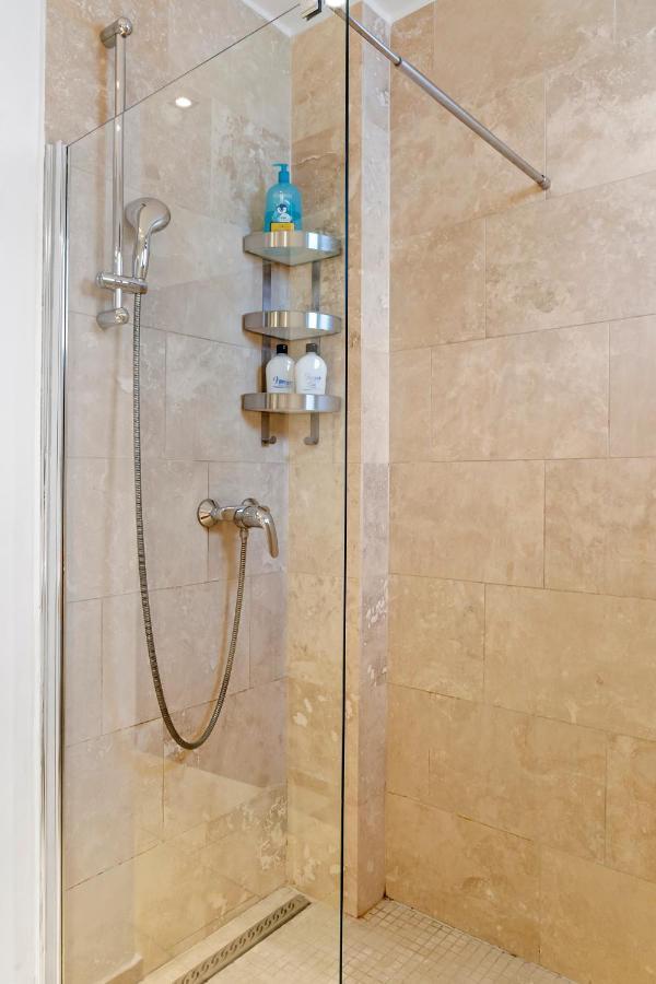 City Heart Retreat Elegant Apartment Bukarest Kültér fotó