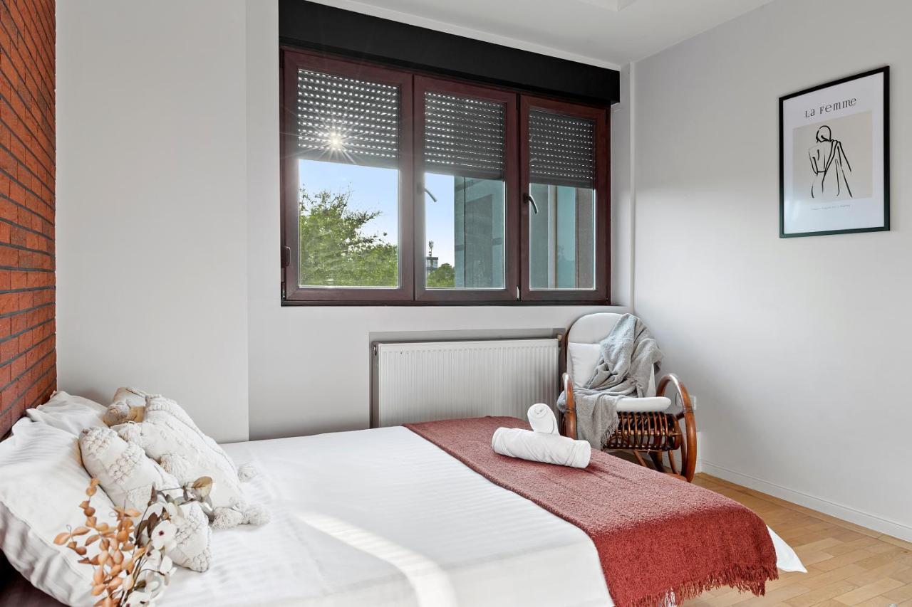 City Heart Retreat Elegant Apartment Bukarest Kültér fotó