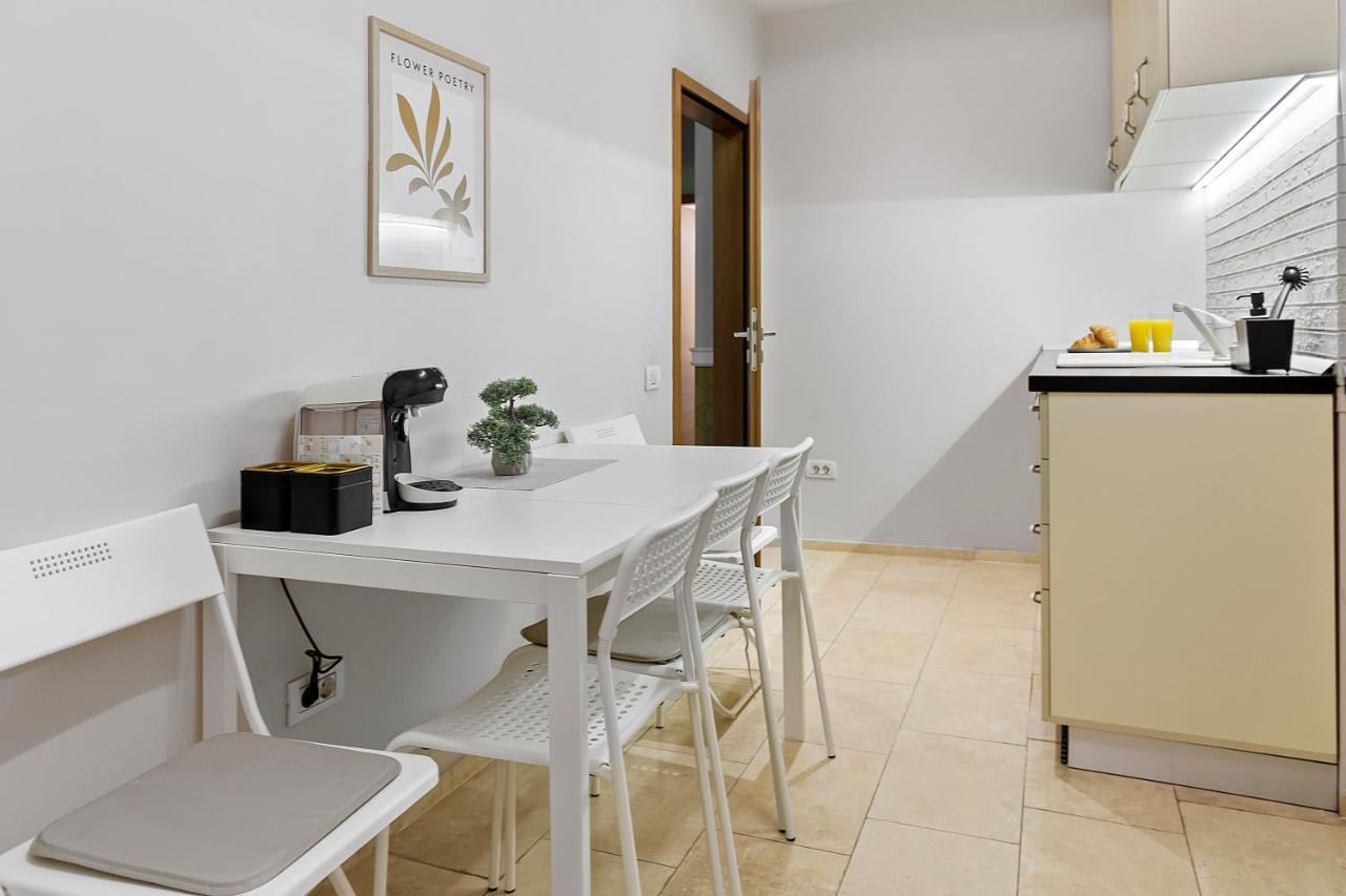 City Heart Retreat Elegant Apartment Bukarest Kültér fotó