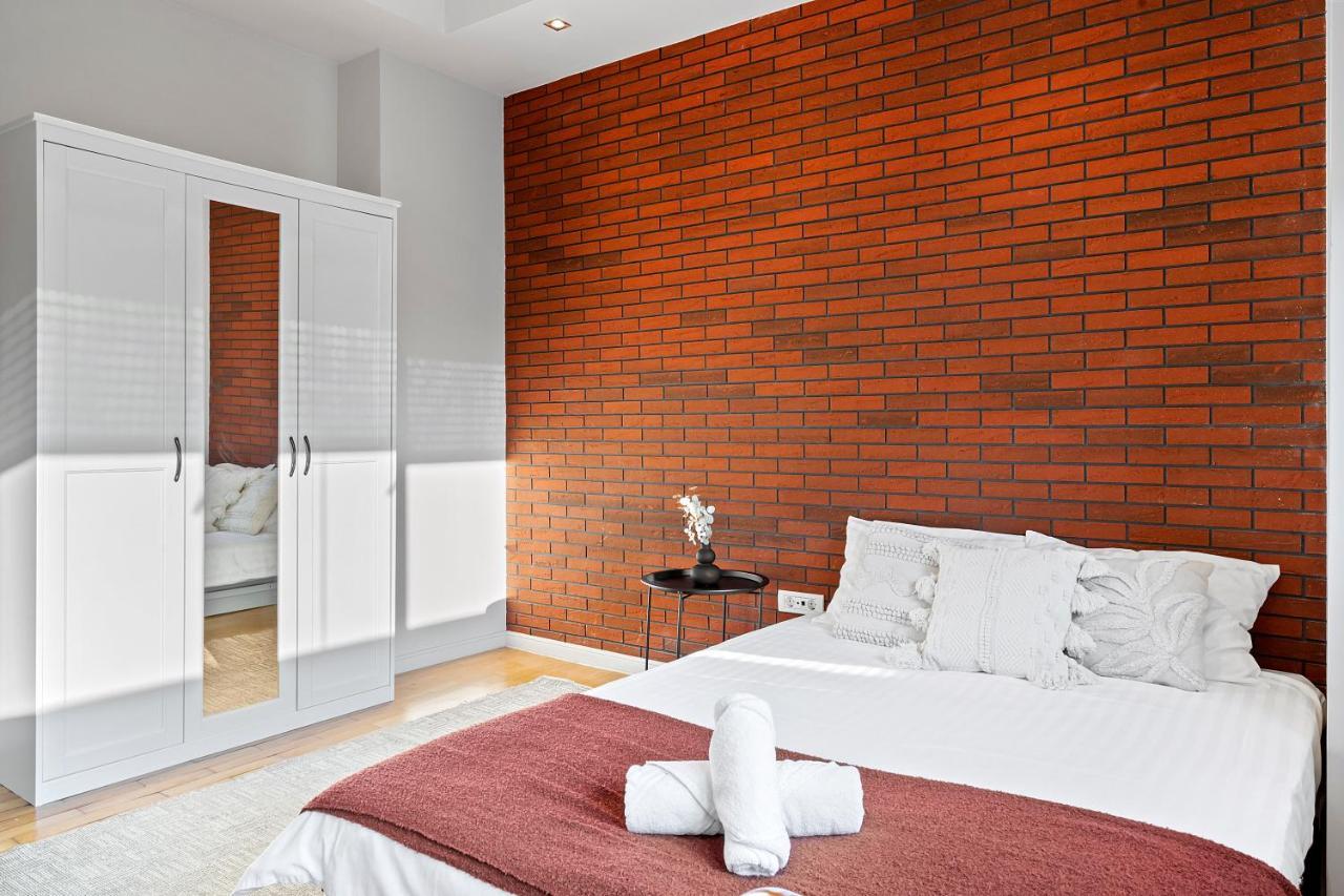 City Heart Retreat Elegant Apartment Bukarest Kültér fotó